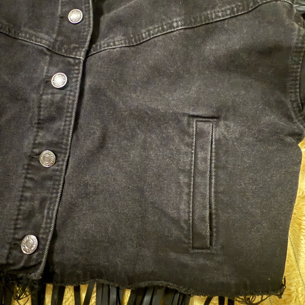 Forever 21 Black Jean Jacket denim faux leather Fringe western boho size Small - Picture 12 of 12